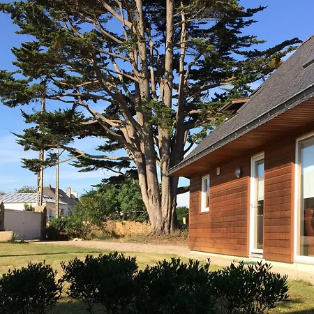 House With Sea View And Large Garden For 8 People