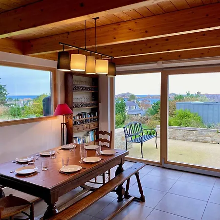 House With Sea View And Large Garden For 8 People Nyaraló
